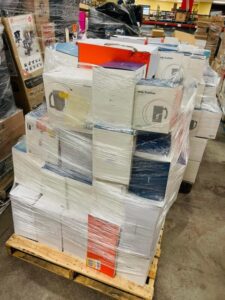 Overstock loads Pallets - Amazon Mega Warehouse