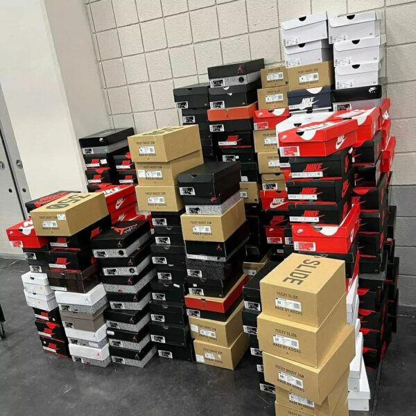 Nike Shoes for sale - Amazon Mega Warehouse.