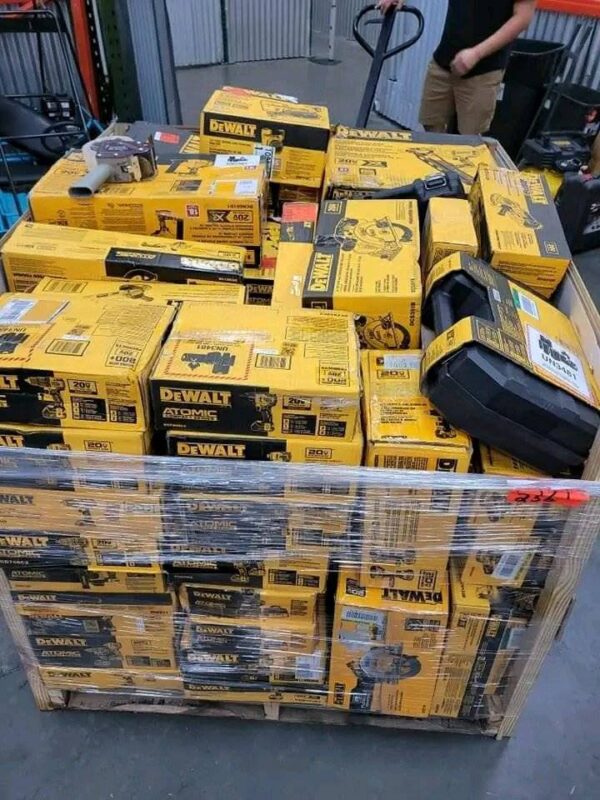 Dewalt tool pallets - Shell Liquidations