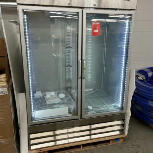 Glass Door Reach-In Freeze - Shell Liquidations