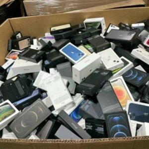 iPhones 15 Pallets - Amazon Mega Warehouse